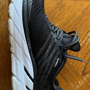 Hoka Clifton 6  Size 8.5 originally paid $150 asking $60 great condition
